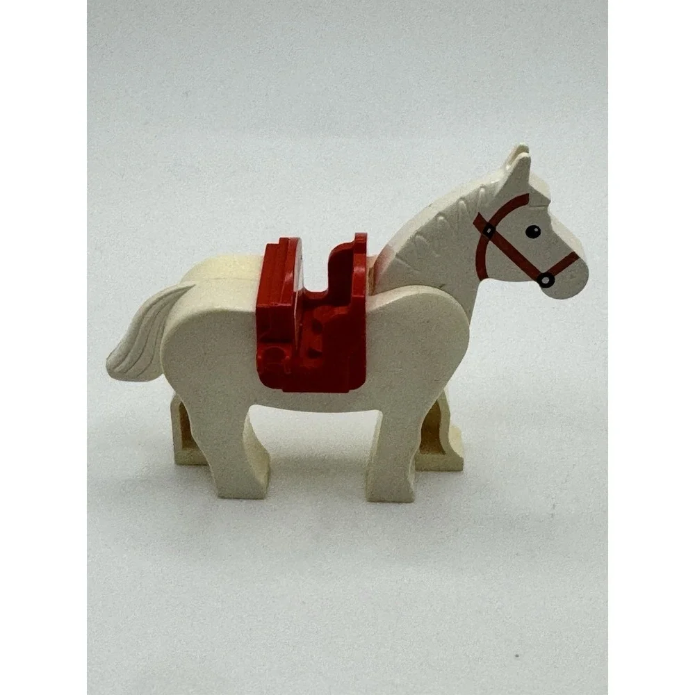 Vintage LEGO Fabuland White Horse with Red Saddle Animal Figure x441